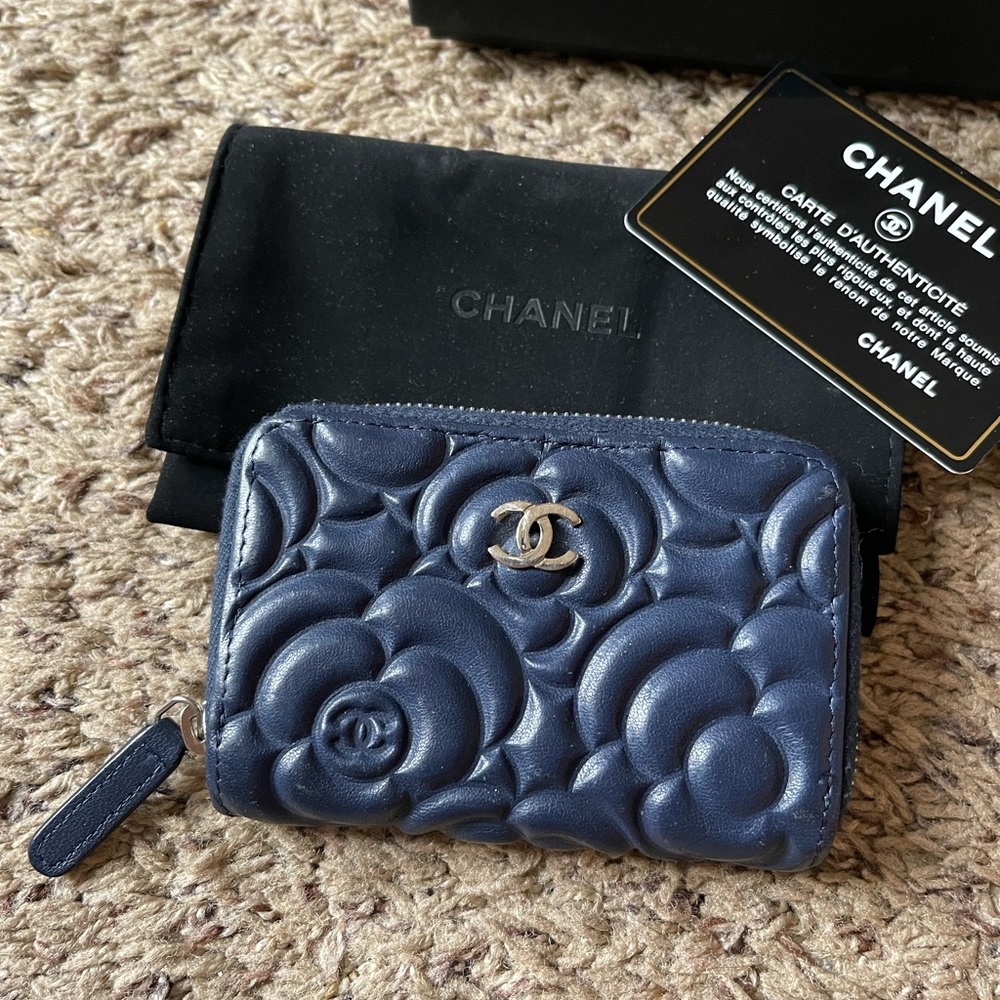 Chanel Camellia Blue Card Zippy Holder